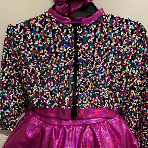 Perfect Barbie outfit! Fuscia pink tutu with matching scrunchies & sequin jacket - Picture 4 of 5